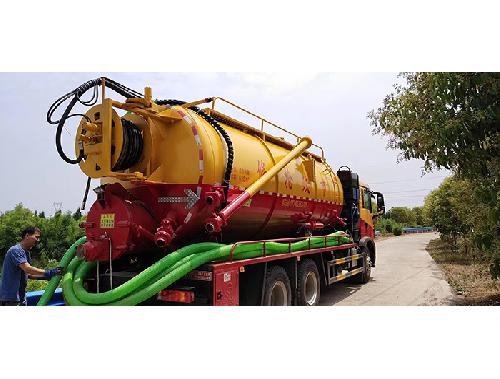 排污車現(xiàn)場管道疏通